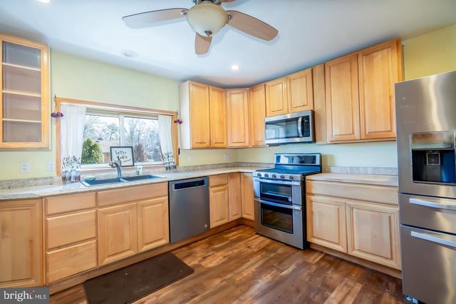 2524 LAKESIDE DR, Williamstown, NJ 08094