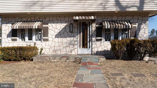 2524 LAKESIDE DR, Williamstown, NJ 08094