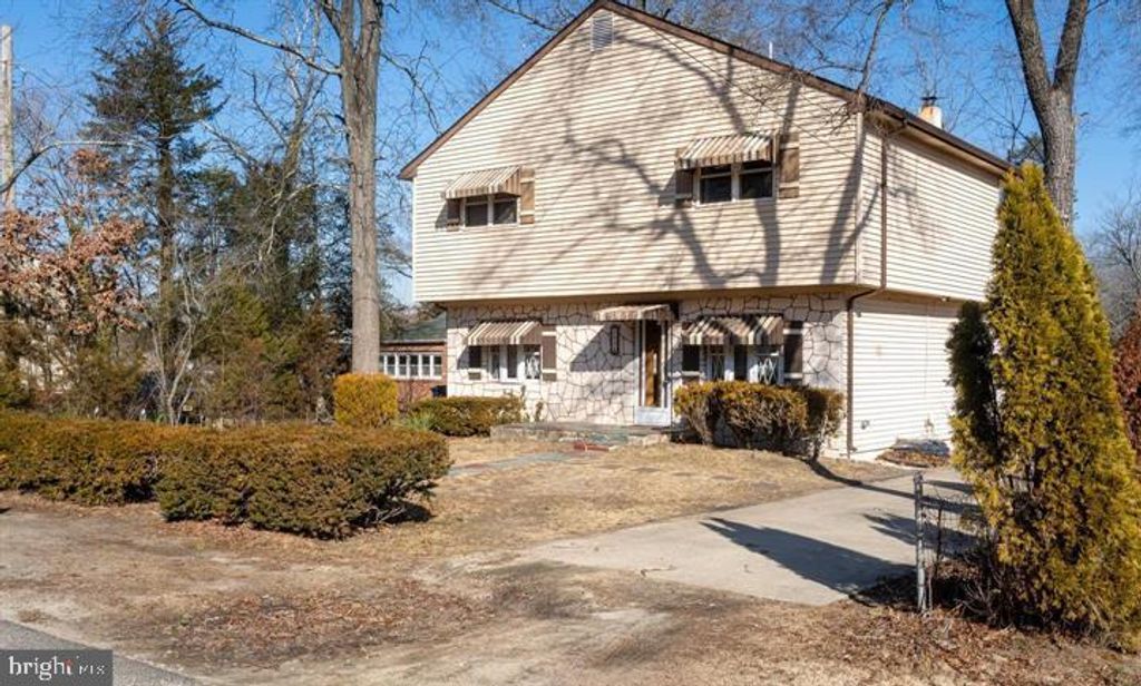 2524 LAKESIDE DR, Williamstown, NJ 08094