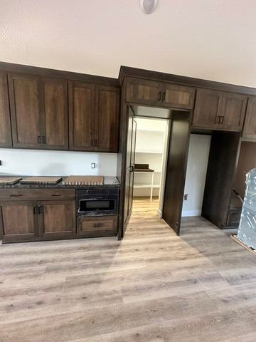 1797 E Skyline Avenue, Ozark, MO 65721