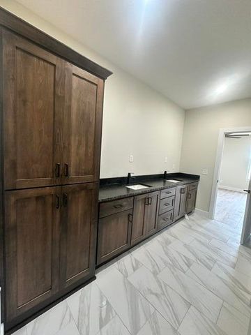 1797 E Skyline Avenue, Ozark, MO 65721