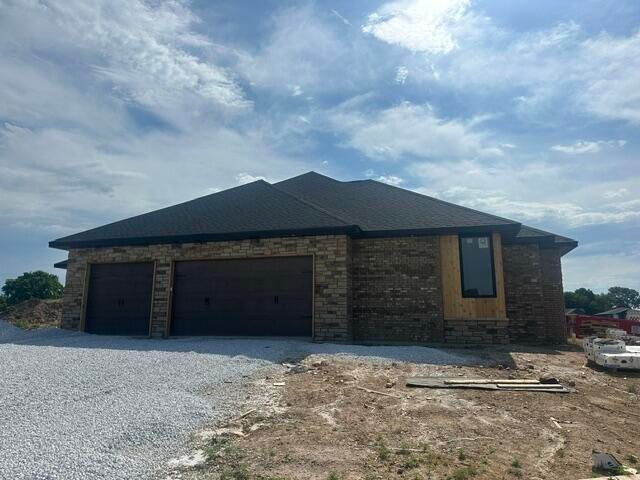 1797 E Skyline Avenue, Ozark, MO 65721