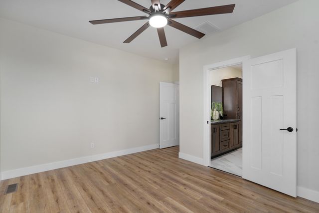 1797 E Skyline Avenue, Ozark, MO 65721