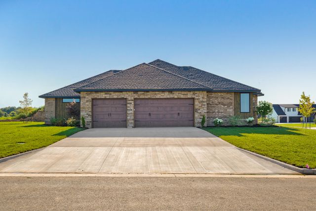 1797 E Skyline Avenue, Ozark, MO 65721