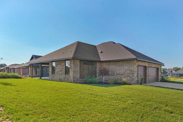 1797 E Skyline Avenue, Ozark, MO 65721