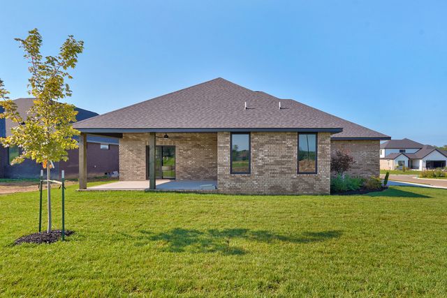 1797 E Skyline Avenue, Ozark, MO 65721