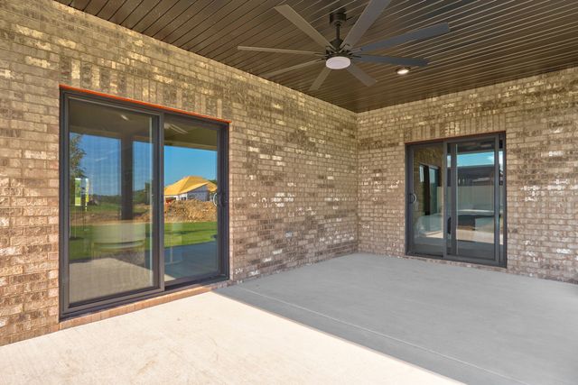 1797 E Skyline Avenue, Ozark, MO 65721