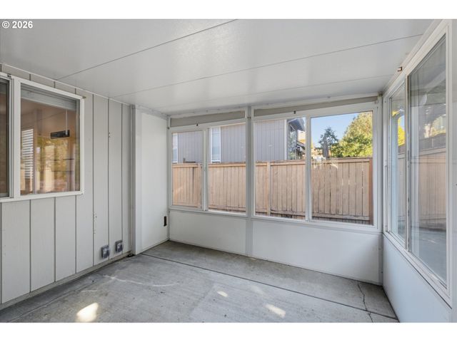 15990 Nw RONDOS Dr, Portland, OR 97229