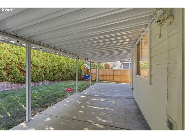 15990 Nw RONDOS Dr, Portland, OR 97229
