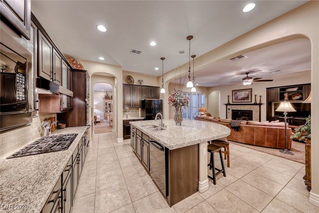 41 Moltrasio Lane, Henderson, NV 89011