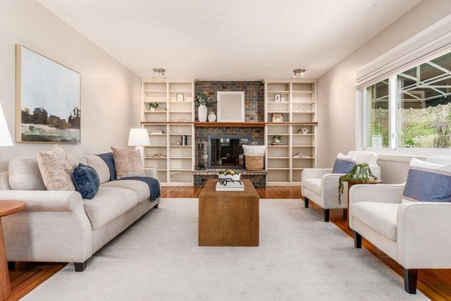 3855 Pegg Avenue, Columbus, OH 43214