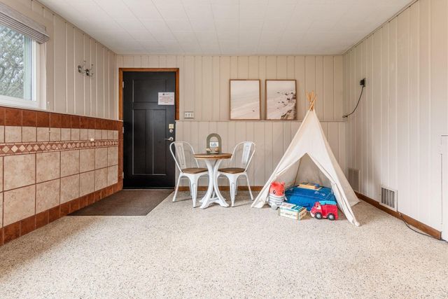 3855 Pegg Avenue, Columbus, OH 43214