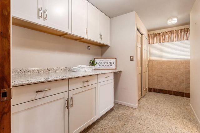 3855 Pegg Avenue, Columbus, OH 43214