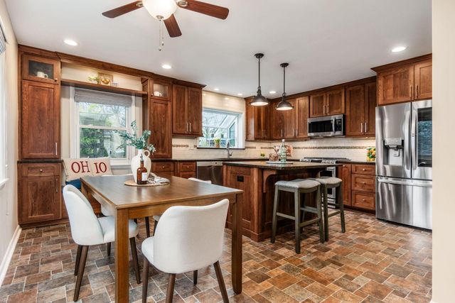 3855 Pegg Avenue, Columbus, OH 43214