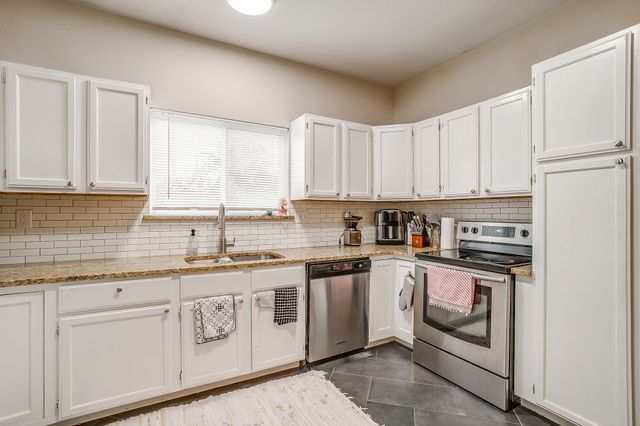 2700 Mccart Avenue, Fort Worth, TX 76110