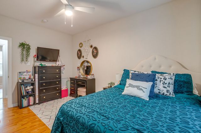 2700 Mccart Avenue, Fort Worth, TX 76110