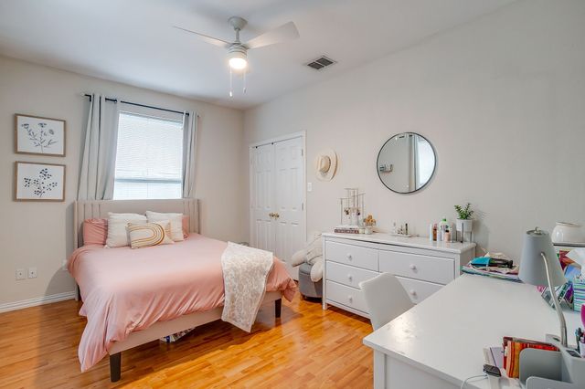 2700 Mccart Avenue, Fort Worth, TX 76110