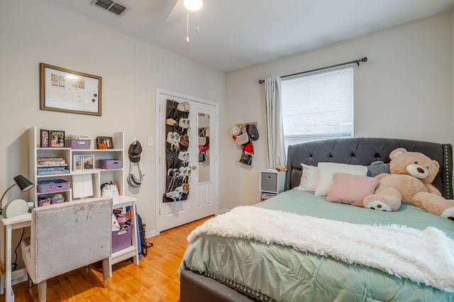 2700 Mccart Avenue, Fort Worth, TX 76110