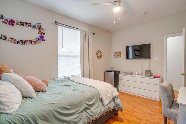 2700 Mccart Avenue, Fort Worth, TX 76110