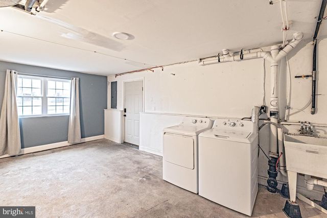 1 WORDSWORTH DR, Wilmington, DE 19808