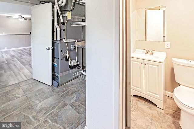 1 WORDSWORTH DR, Wilmington, DE 19808