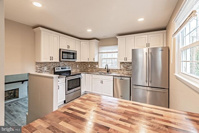 1 WORDSWORTH DR, Wilmington, DE 19808