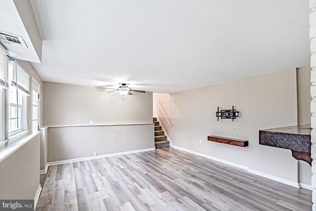 1 WORDSWORTH DR, Wilmington, DE 19808