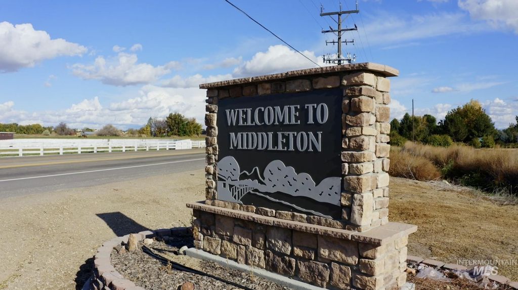 27142 Iron Horse Dr, Caldwell, ID 83607