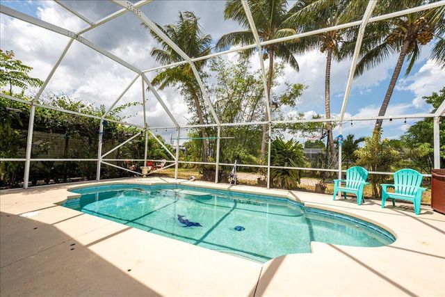 279 SW Glenwood Drive, Port St. Lucie, Port St Lucie, FL 34984