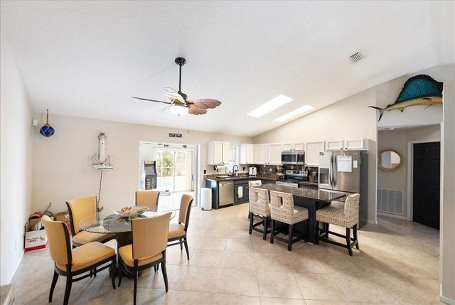 279 SW Glenwood Drive, Port St. Lucie, Port St Lucie, FL 34984