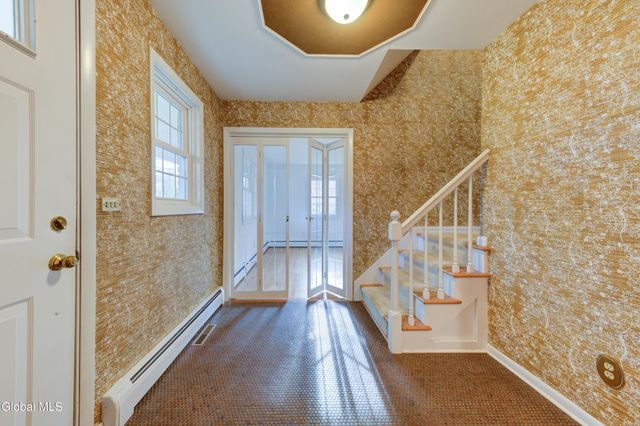 34 Sweetbrier Drive, Clifton Park, NY 12019