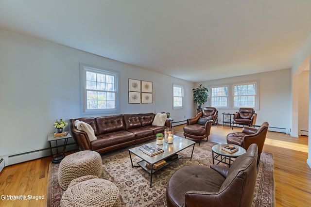 34 Sweetbrier Drive, Clifton Park, NY 12019