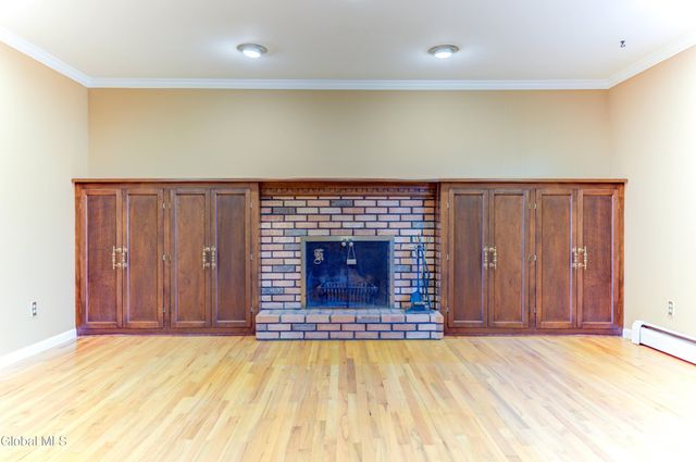 34 Sweetbrier Drive, Clifton Park, NY 12019