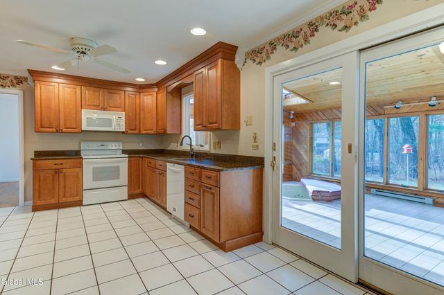 34 Sweetbrier Drive, Clifton Park, NY 12019