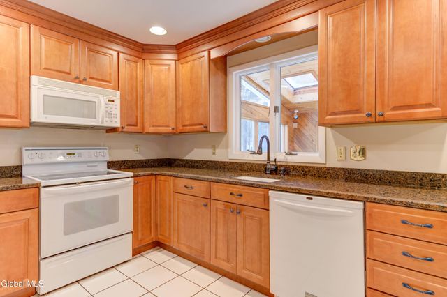 34 Sweetbrier Drive, Clifton Park, NY 12019