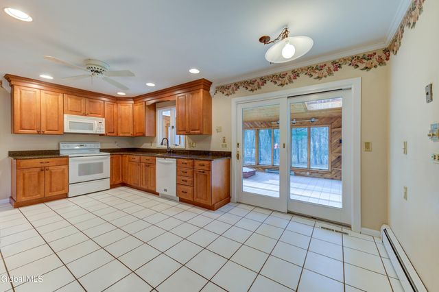 34 Sweetbrier Drive, Clifton Park, NY 12019