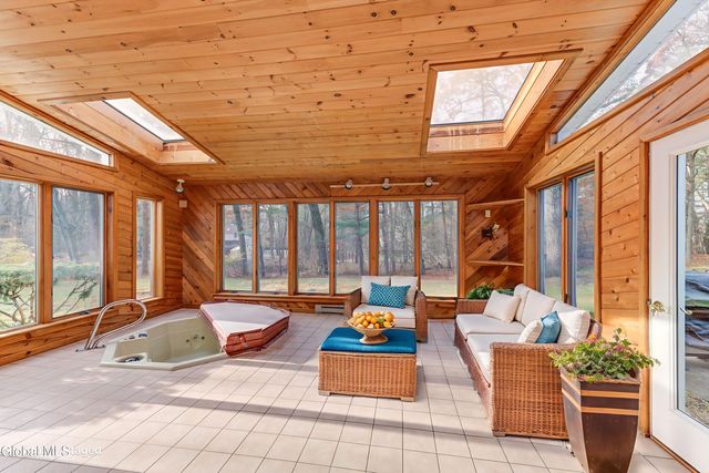 34 Sweetbrier Drive, Clifton Park, NY 12019