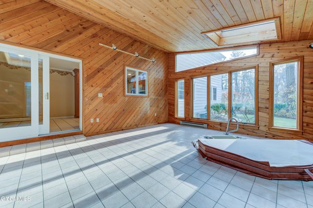 34 Sweetbrier Drive, Clifton Park, NY 12019