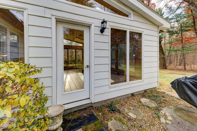 34 Sweetbrier Drive, Clifton Park, NY 12019