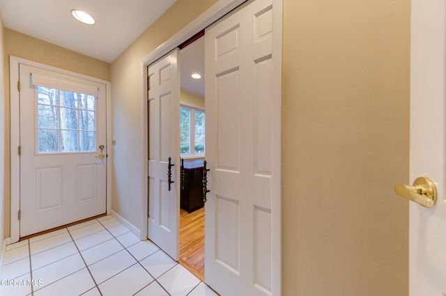 34 Sweetbrier Drive, Clifton Park, NY 12019