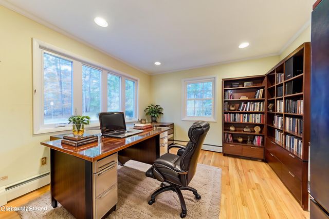 34 Sweetbrier Drive, Clifton Park, NY 12019