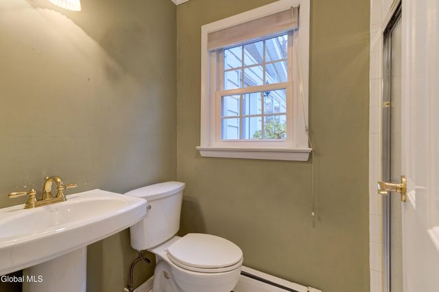 34 Sweetbrier Drive, Clifton Park, NY 12019