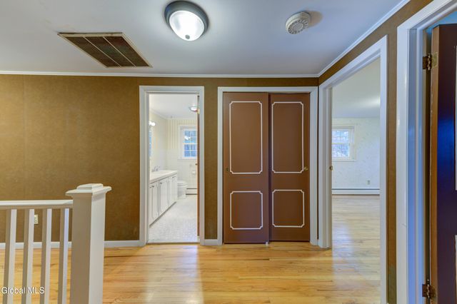 34 Sweetbrier Drive, Clifton Park, NY 12019