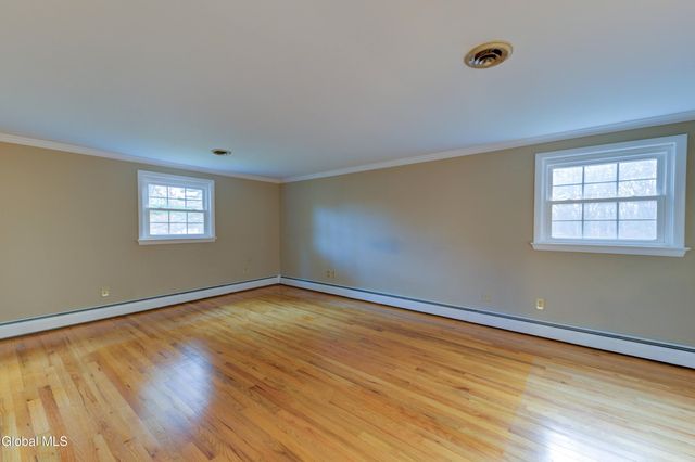 34 Sweetbrier Drive, Clifton Park, NY 12019