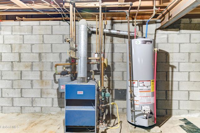 34 Sweetbrier Drive, Clifton Park, NY 12019