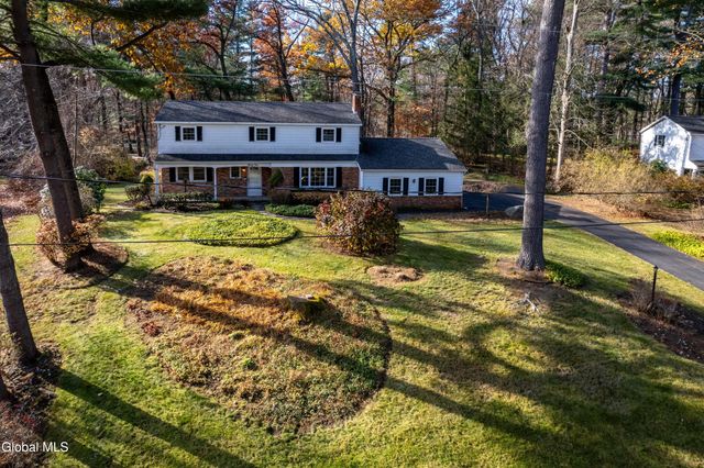 34 Sweetbrier Drive, Clifton Park, NY 12019