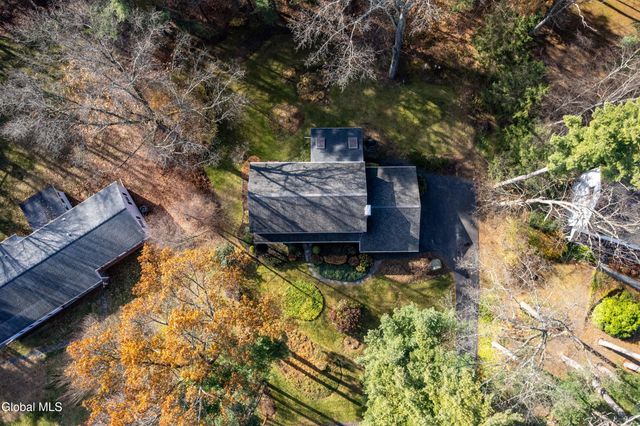 34 Sweetbrier Drive, Clifton Park, NY 12019