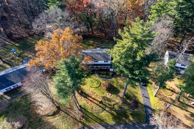 34 Sweetbrier Drive, Clifton Park, NY 12019