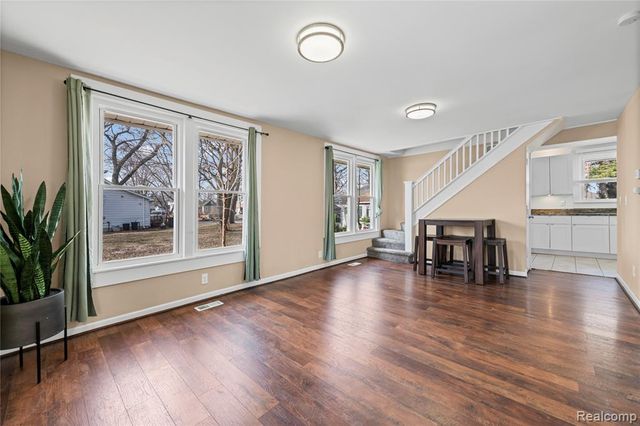 3048 Andre Street, Keego Harbor, MI 48320