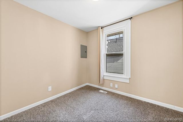 3048 Andre Street, Keego Harbor, MI 48320